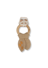 Houten Bijtring met Gehaakte Vlinder – Beige