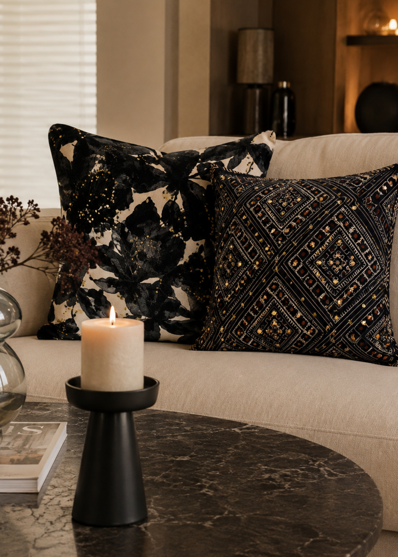 Sierkussen bloemenprint – zwart & beige