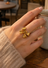 Statement ring bow gold