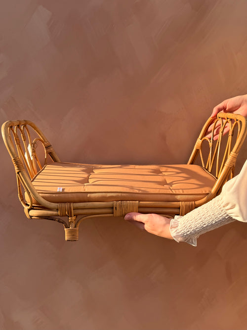 Rotan poppenbedje met matras