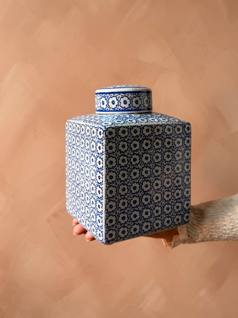 Decoratiepot – blauw-wit bloemenpatroon