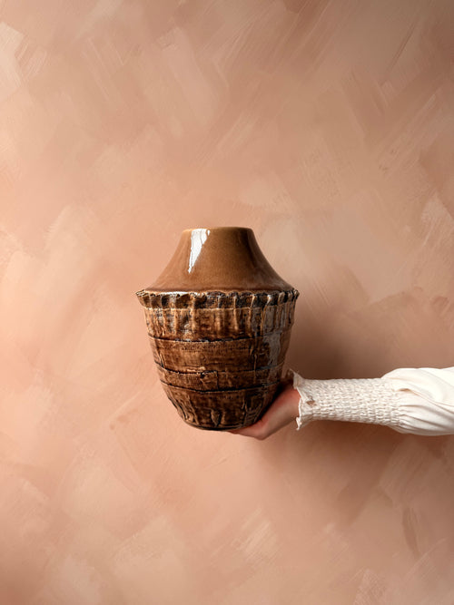 Vaas met houtlook structuur