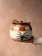Handgemaakte wooden canister