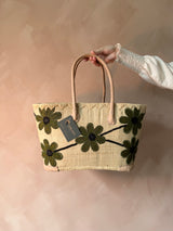 Strandtas met geborduurde bloemen