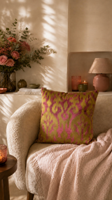 Colmore sierkussen roze/groen – 50 × 50 cm